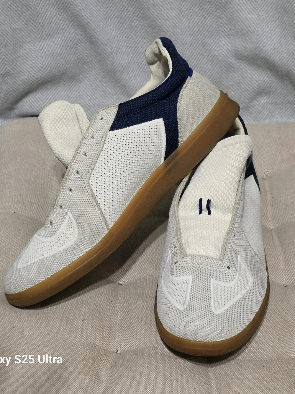 Rothy's Off-White Knit Sneakers with Gum Sole Used Size 9.5 Has Only Has One Lac